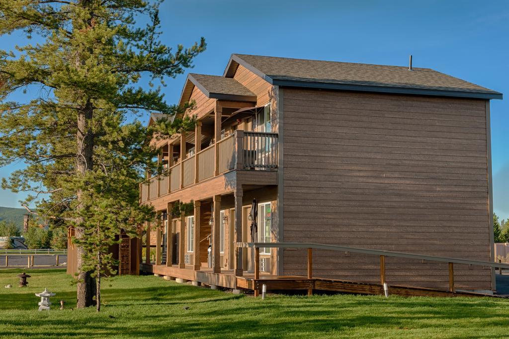Tao'S Inn West Yellowstone Ngoại thất bức ảnh
