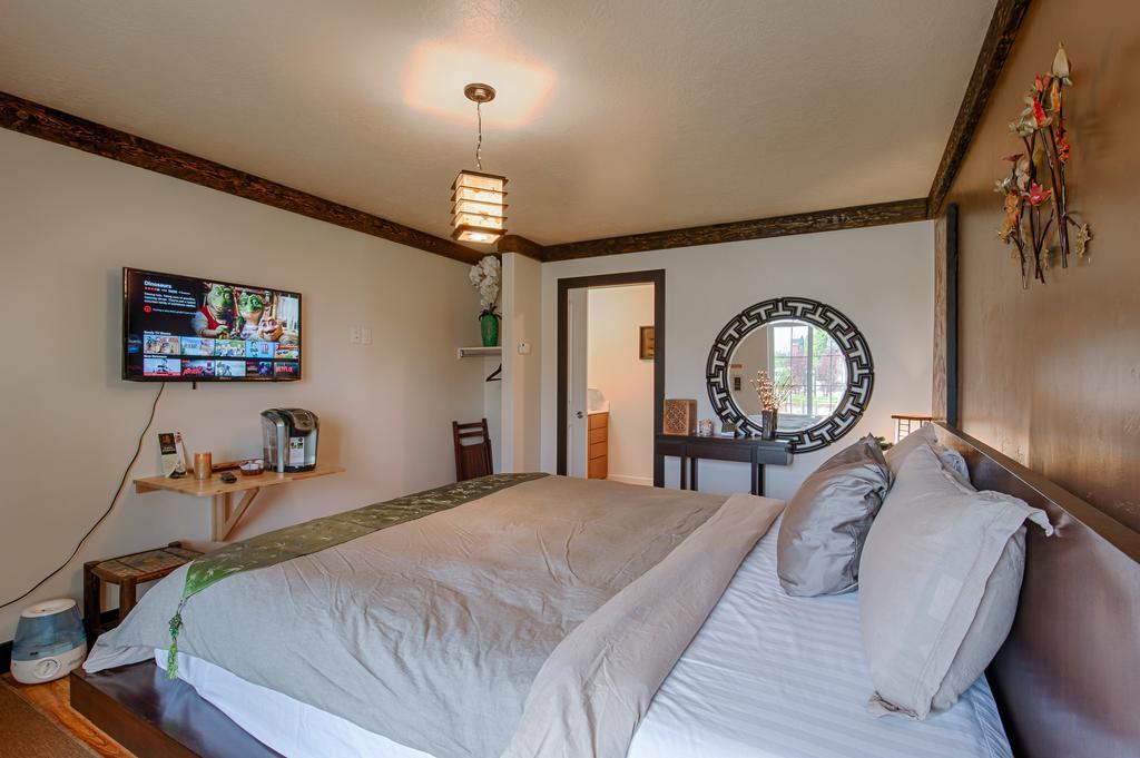 Tao'S Inn West Yellowstone Ngoại thất bức ảnh