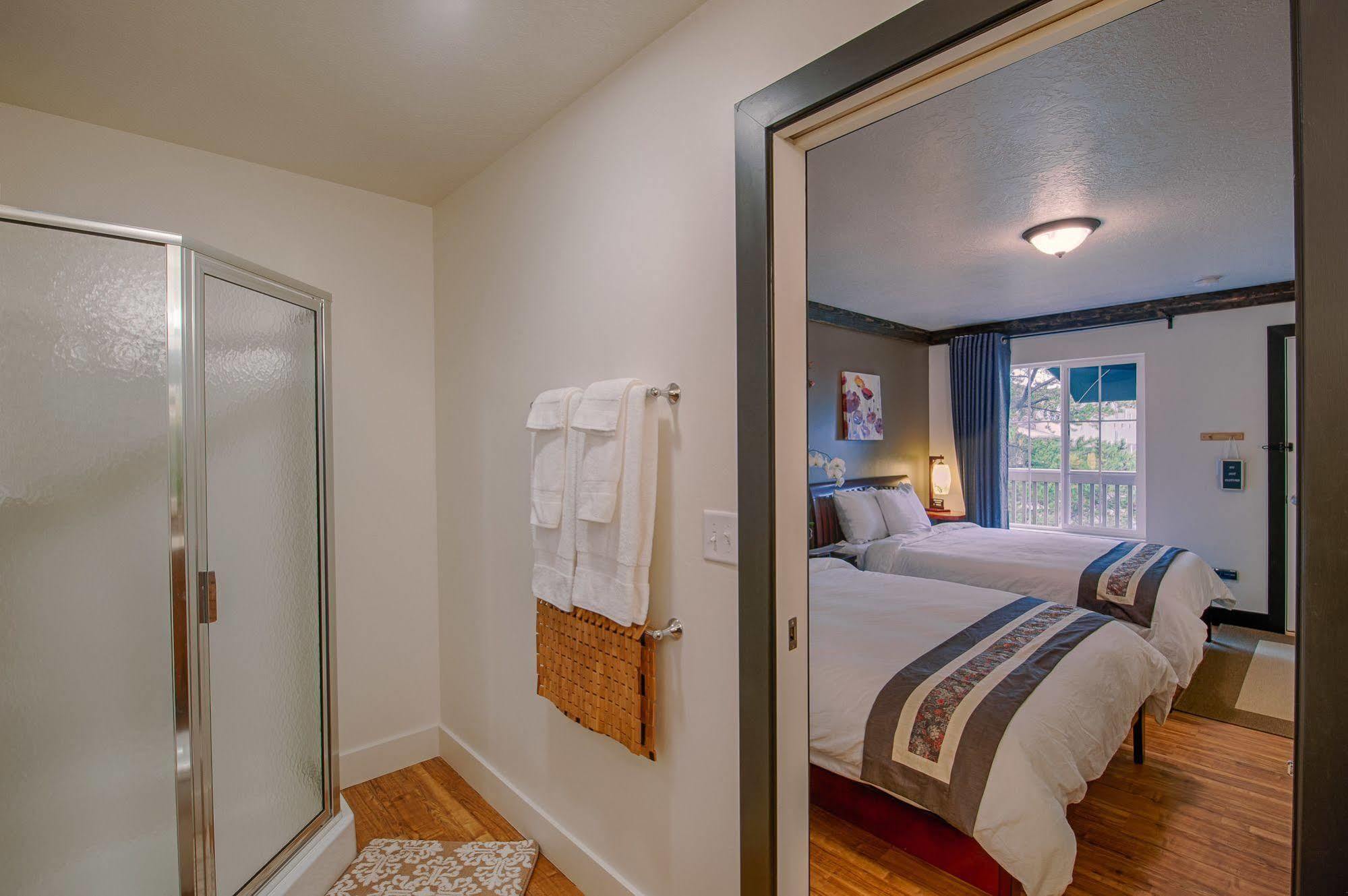 Tao'S Inn West Yellowstone Ngoại thất bức ảnh
