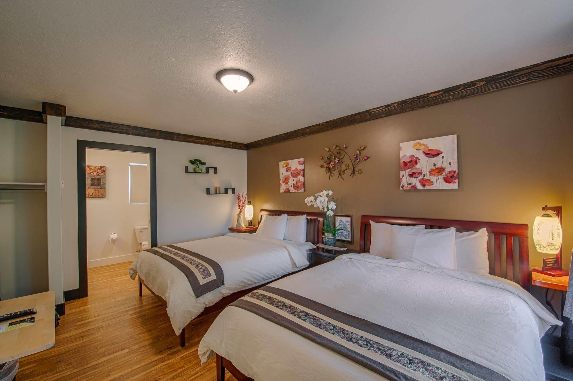Tao'S Inn West Yellowstone Ngoại thất bức ảnh